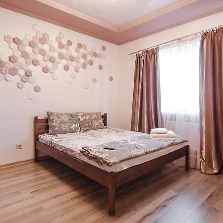 Rest Time Apartments Odessa Exterior photo