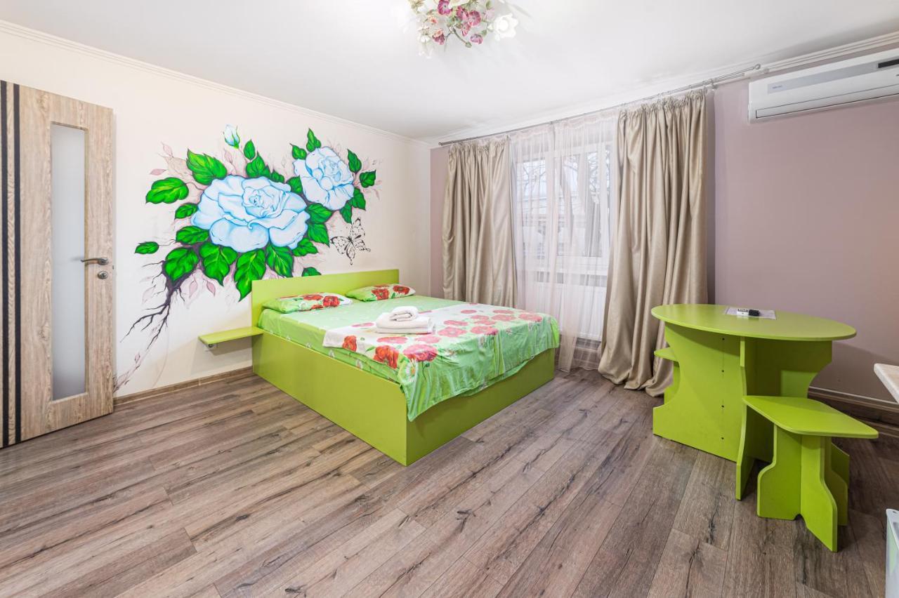 Rest Time Apartments Odessa Exterior photo