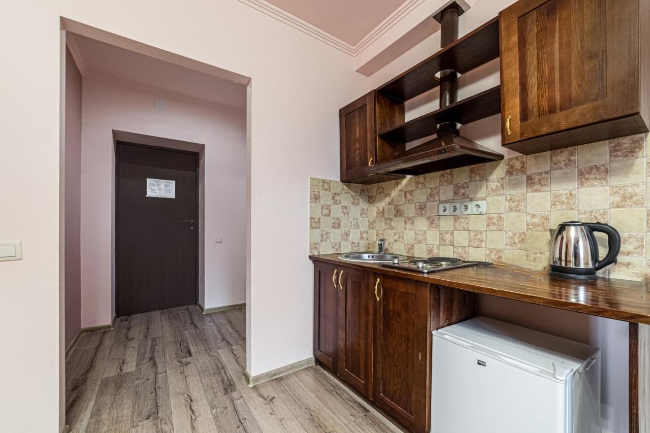 Rest Time Apartments Odessa Exterior photo