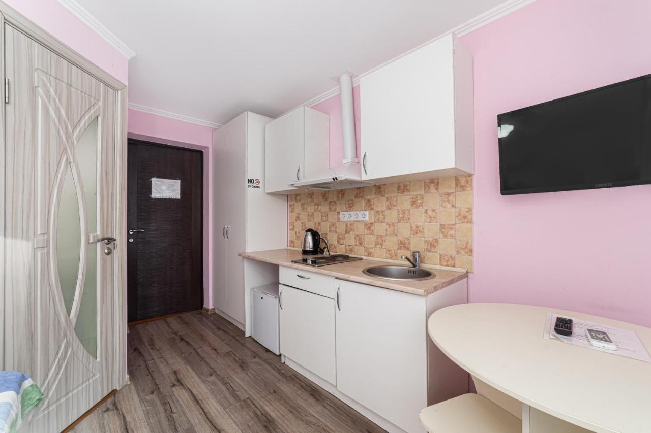 Rest Time Apartments Odessa Exterior photo